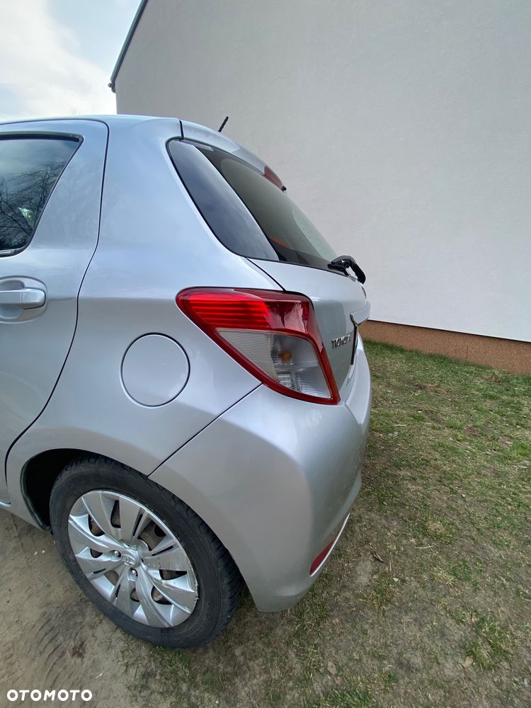 Toyota Yaris - 22