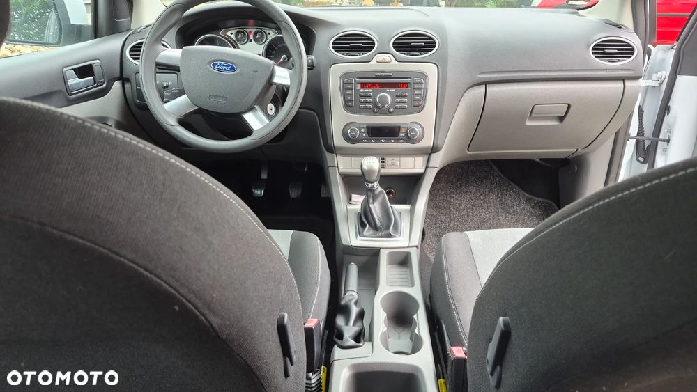 Ford Focus - 8