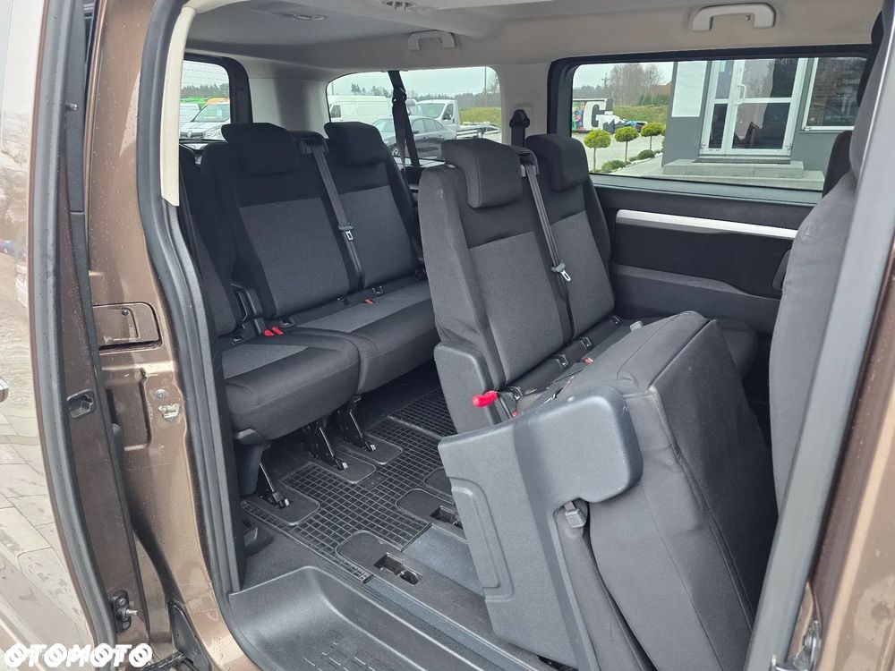 Toyota Proace Verso 2.0 D4-D Medium VIP - 19