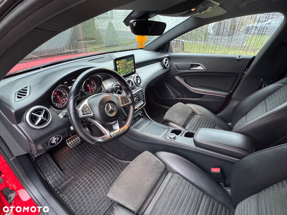 Mercedes-Benz CLA 200 7G-DCT AMG Line - 20