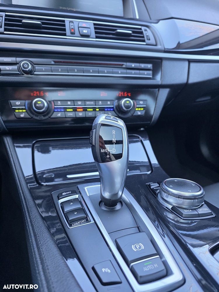 BMW Seria 5 520d Aut. Luxury Line - 34