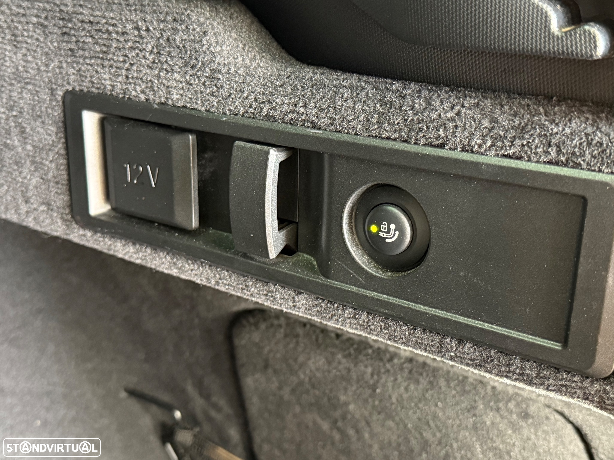 BMW 320 d Touring Pack Desportivo M Auto - 23