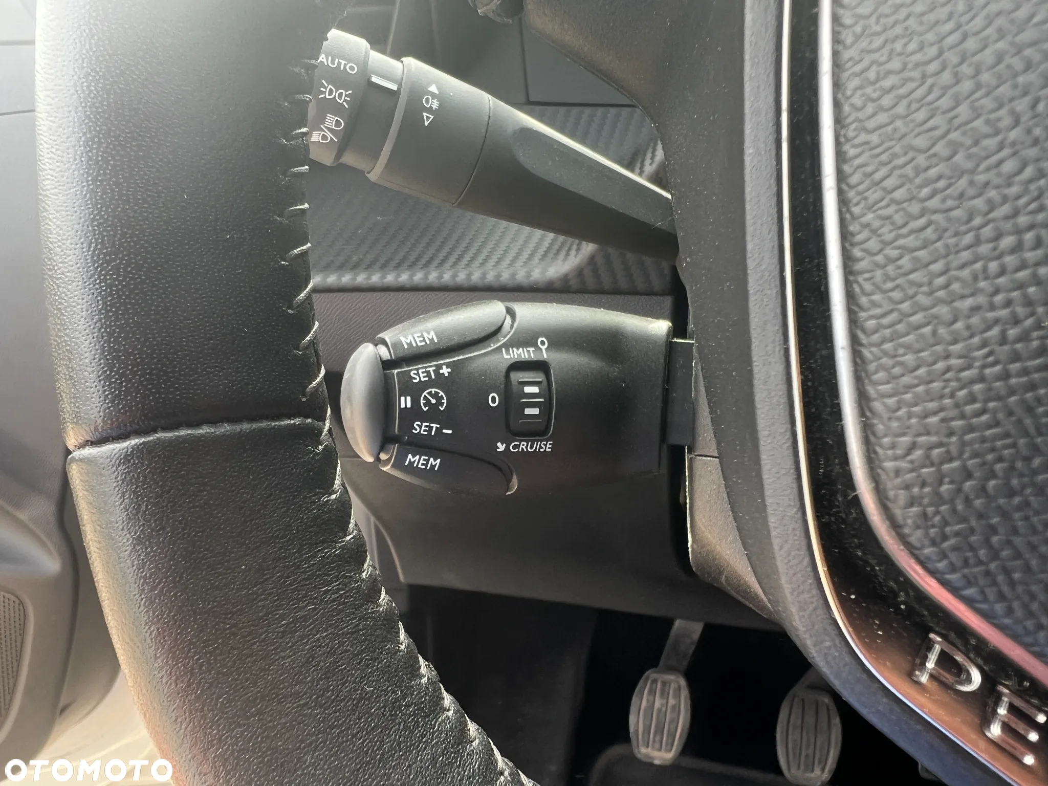 Peugeot 208 PureTech 75 Active - 12