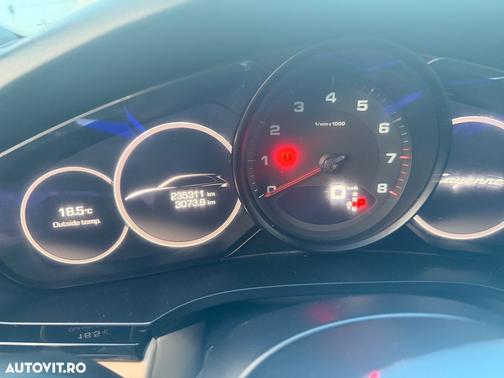 Porsche Cayenne - 17