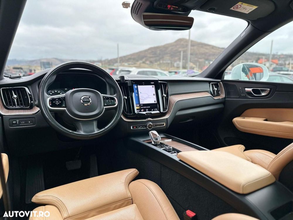 Volvo XC 60 Recharge T8 Twin Engine eAWD Inscription - 16