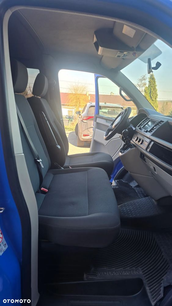 Volkswagen Transporter - 11