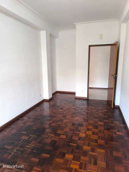 Venda de Apartamento T2 - Miranda do Corvo - Grande imagem: 4/12