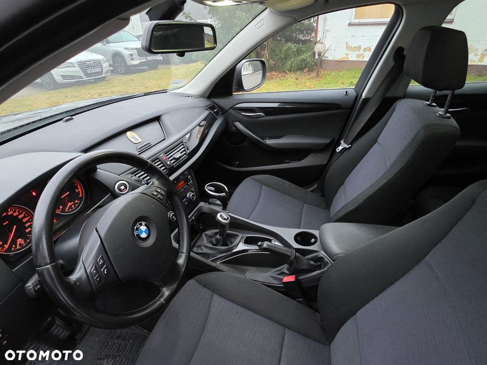 BMW X1 sDrive18d xLine - 4