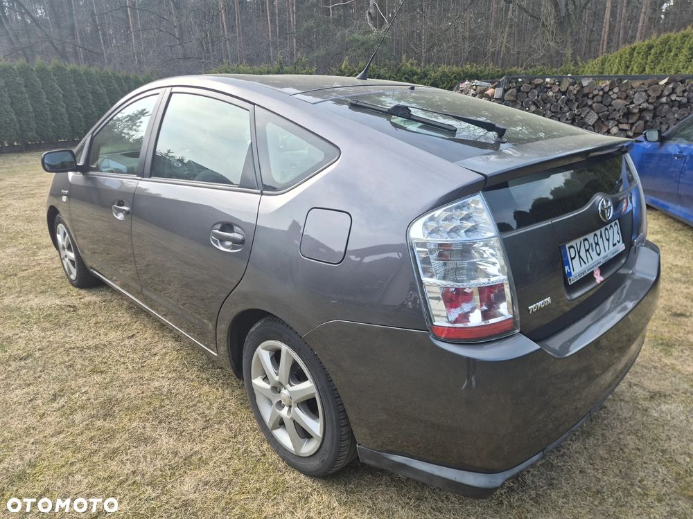 Toyota Prius - 7