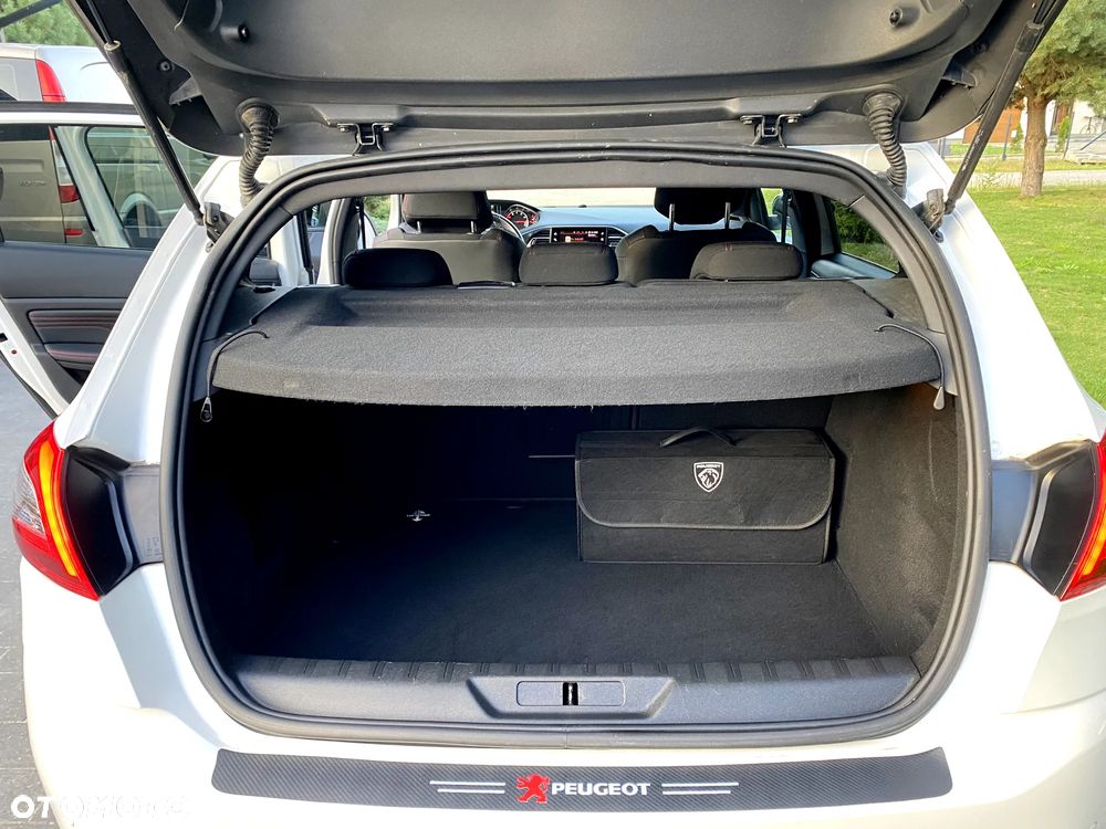 Peugeot 308 - 16