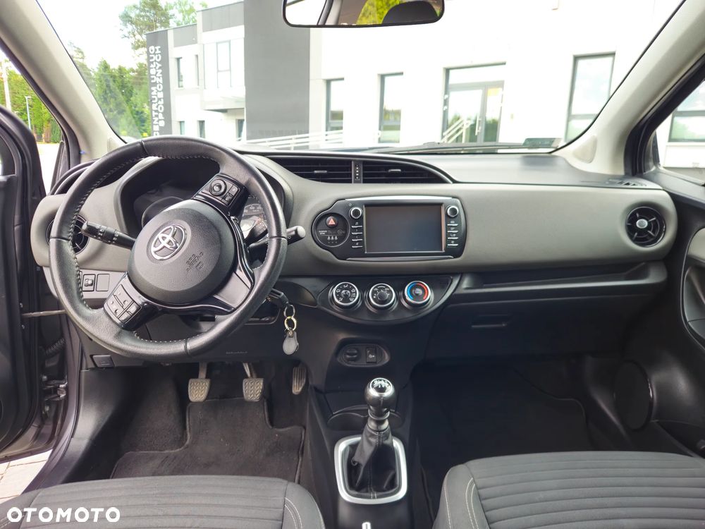 Toyota Yaris 1.5 Premium - 22