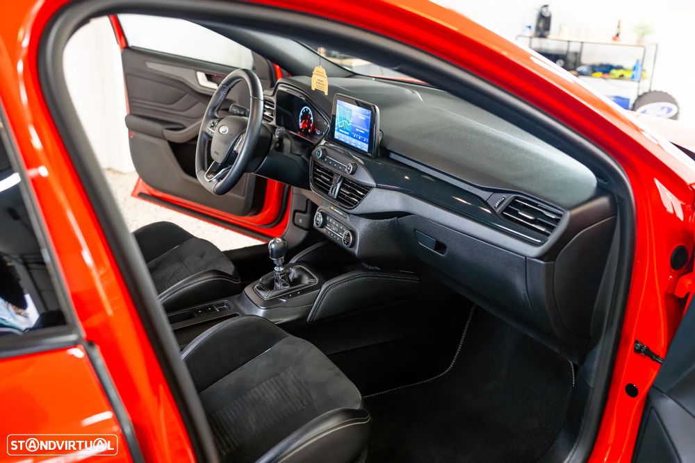 Ford Focus 2.3 EcoBoost S&S ST c/ Pack Estilo - 9