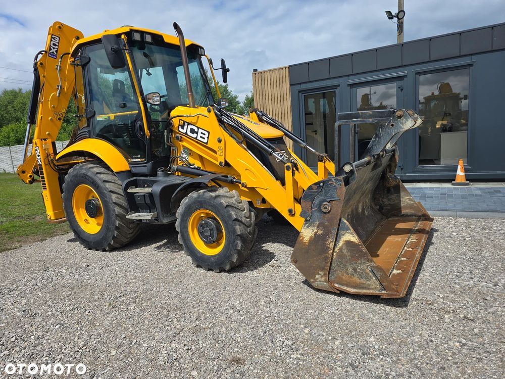 JCB - 10