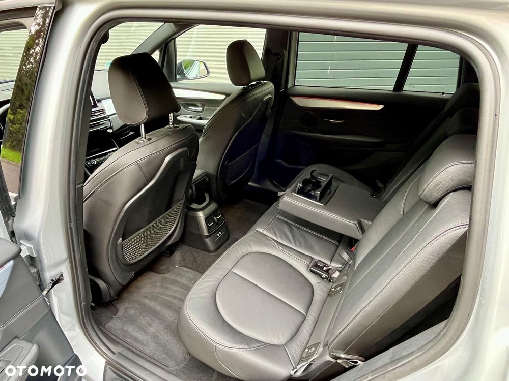 BMW Seria 2 220d Gran Tourer xDrive Sport-Aut Sport Line - 19