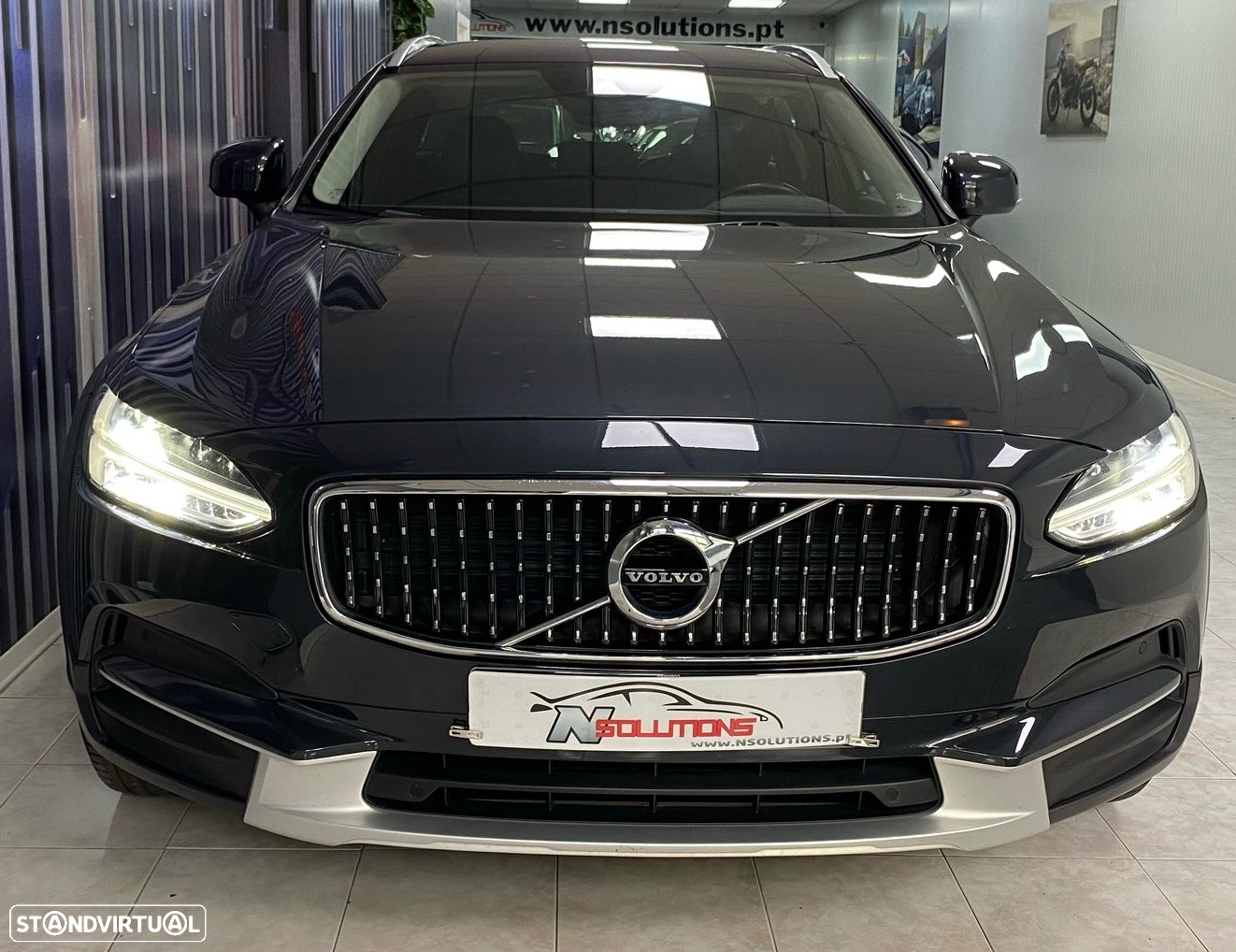 Volvo V90 Cross Country 2.0 D4 Pro AWD Geartronic - 2