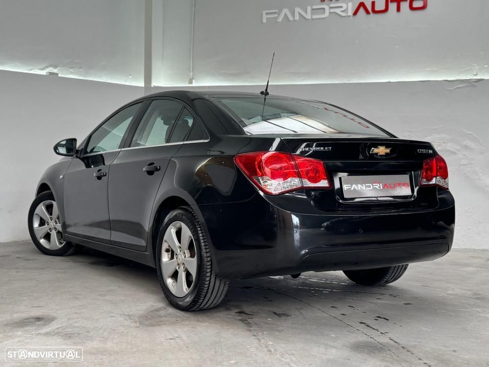 Chevrolet Cruze 2.0 VCDi LTZ EP - 9