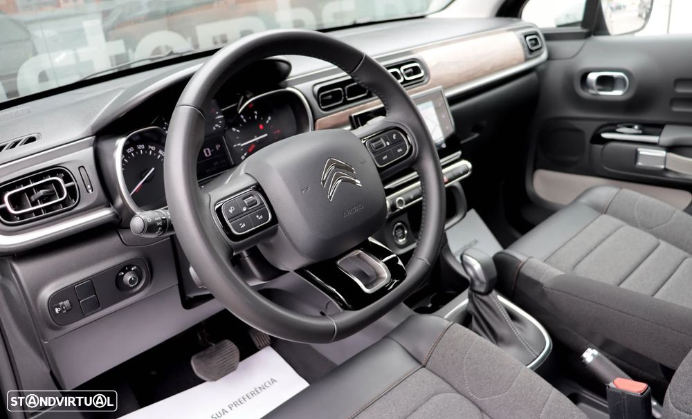 Citroën C3 1.2 PureTech Shine EAT6 - 11