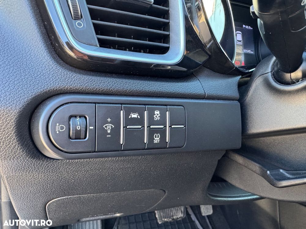 Kia Ceed 1.6 DSL 7DCT Star - 12