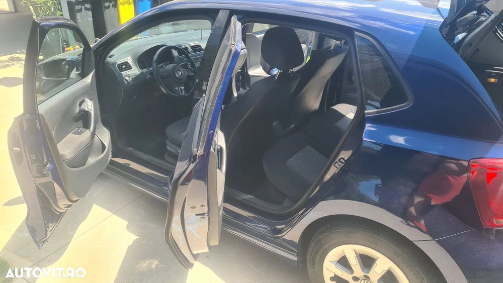 Volkswagen Polo - 2
