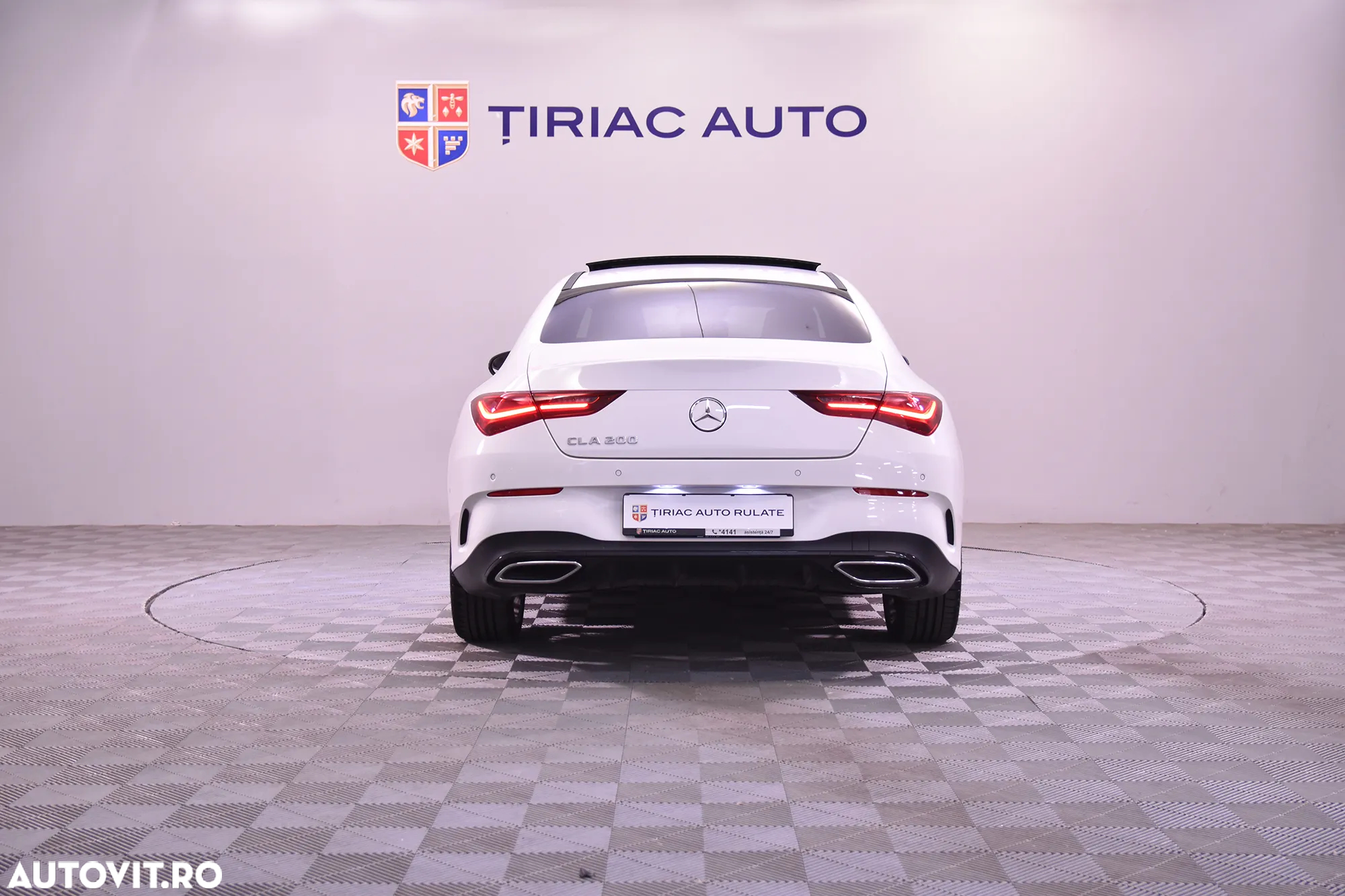 Mercedes-Benz CLA 200 7G-DCT AMG Line - 4