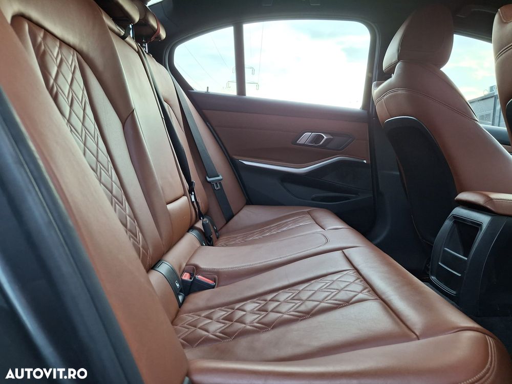 BMW Seria 3 318i AT - 14