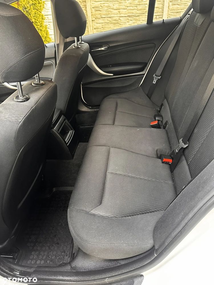 BMW Seria 1 114i - 13