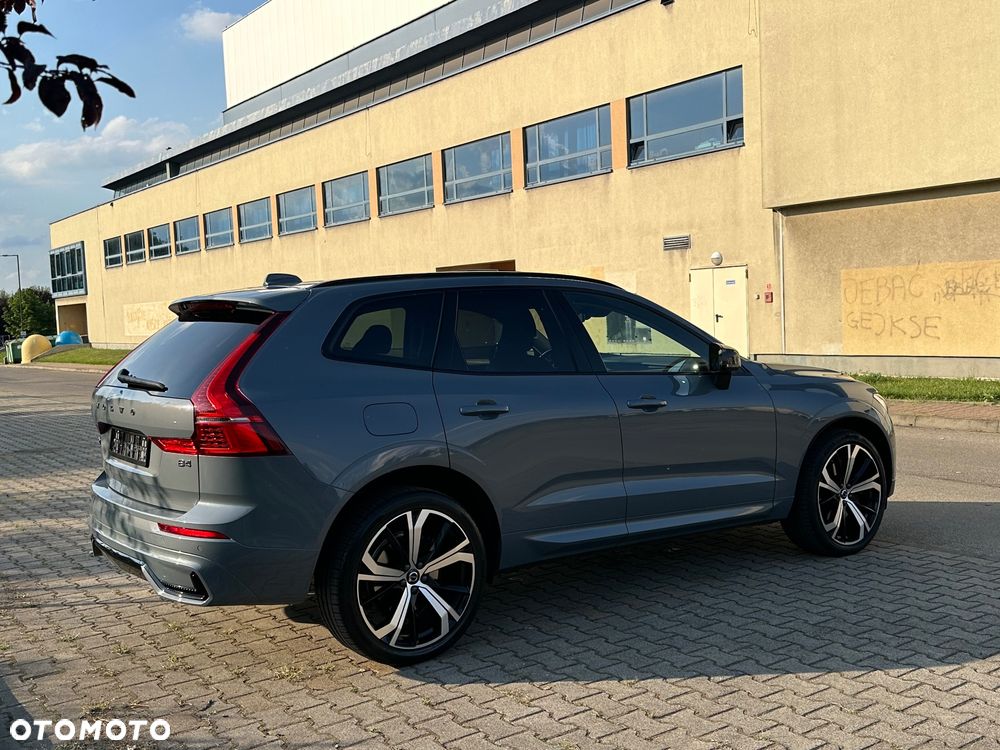 Volvo XC 60 B4 D Ultimate Dark - 12