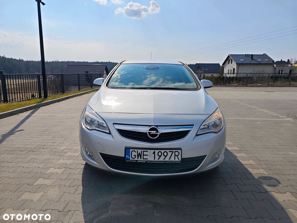 Opel Astra 1.4 Turbo - 2
