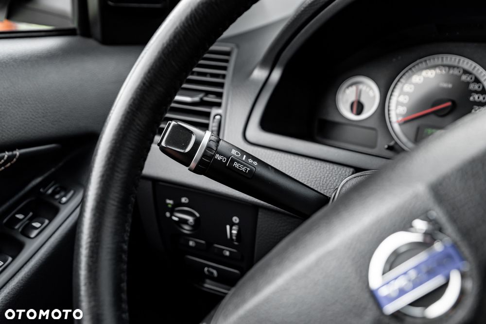 Volvo XC 90 D5 Momentum - 35