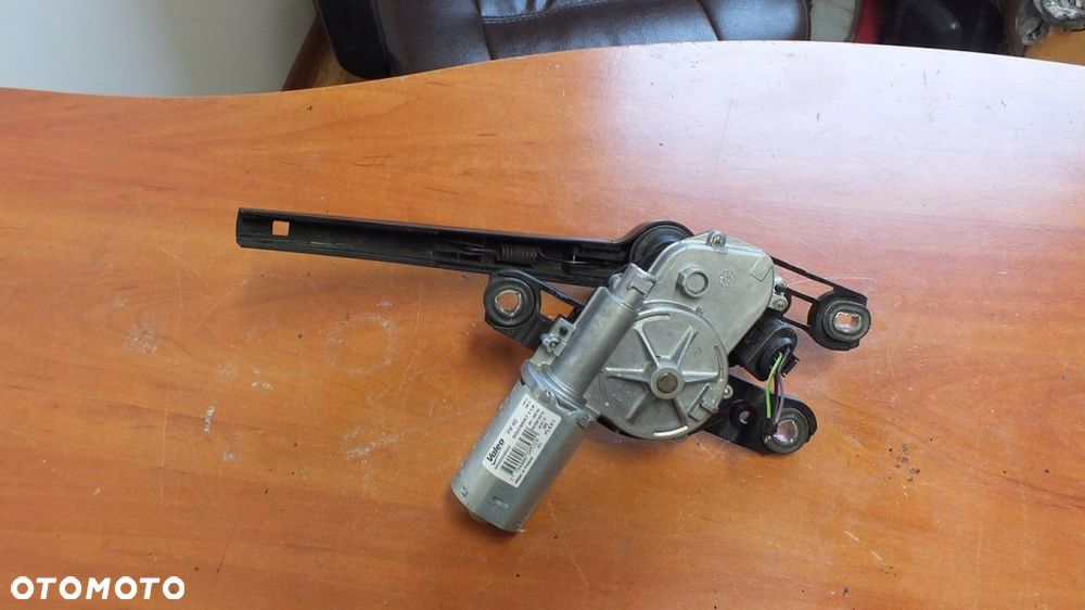 SILNICZEK RAMIĘ WYCIERACZKI TYŁ GOLF VII 5G0955711 - 1