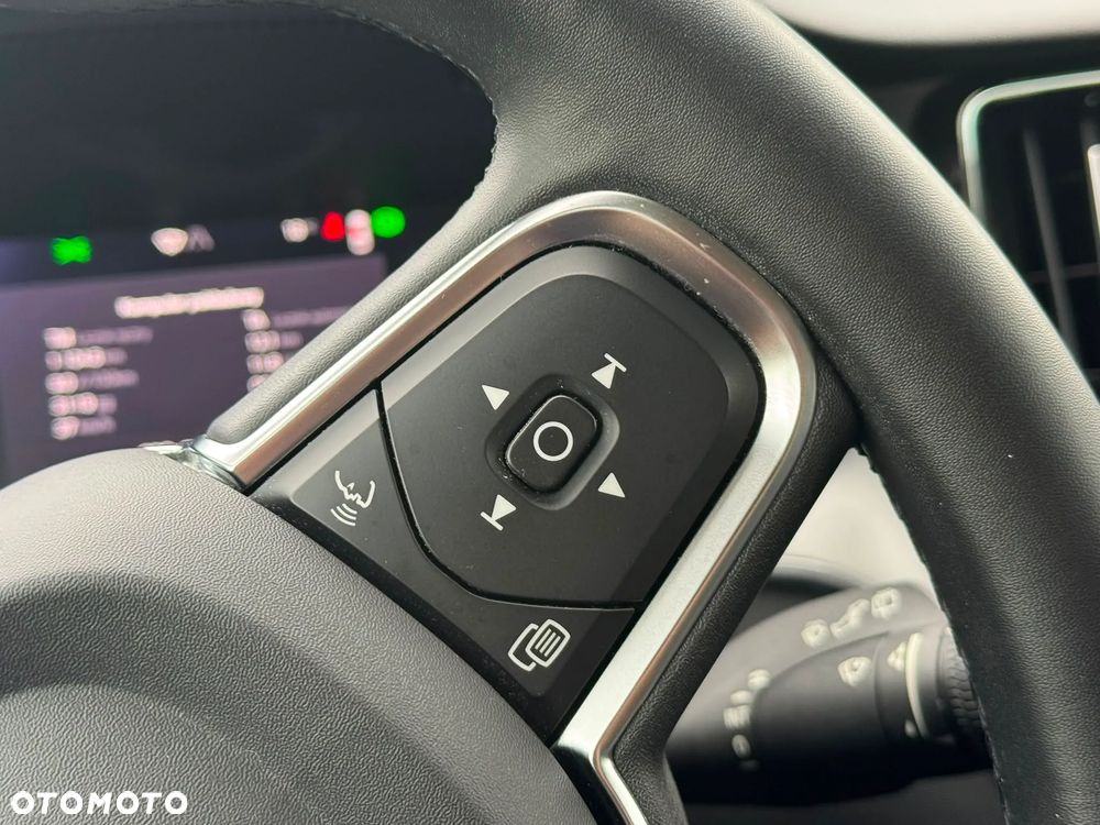 Volvo XC 60 B4 D AWD Core - 19