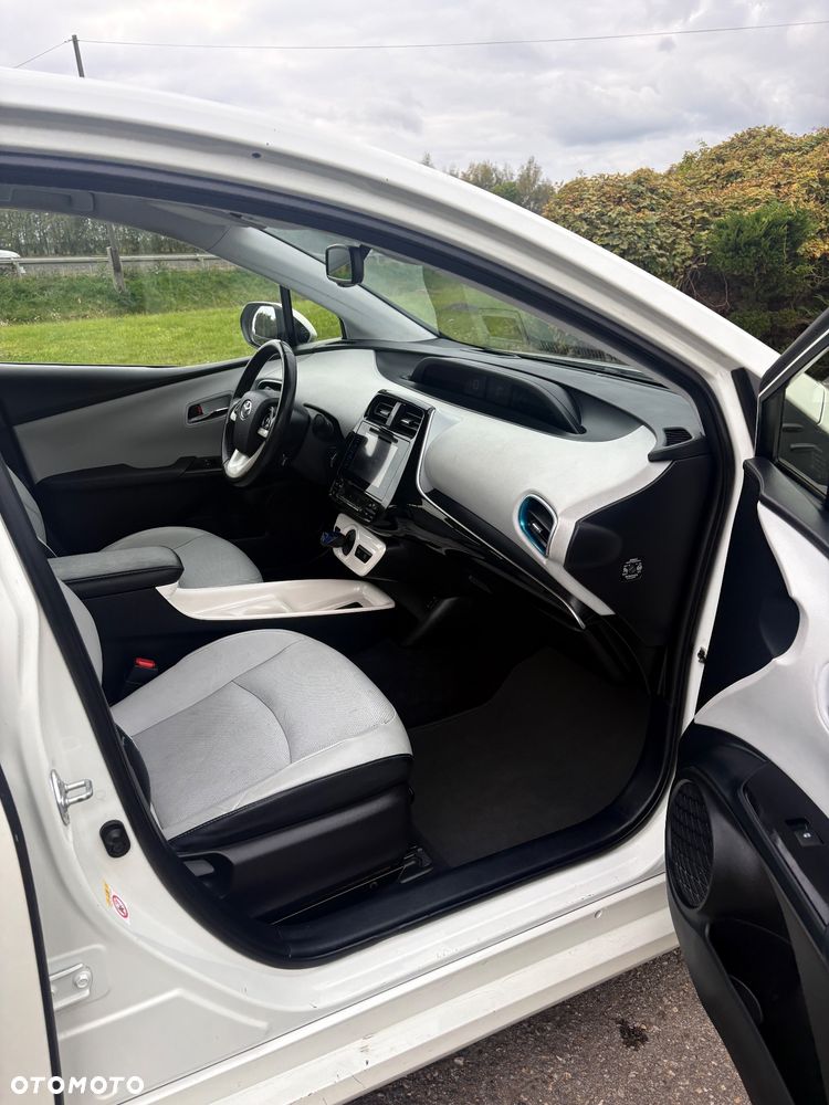 Toyota Prius 1.8 Hybrid Premium - 17
