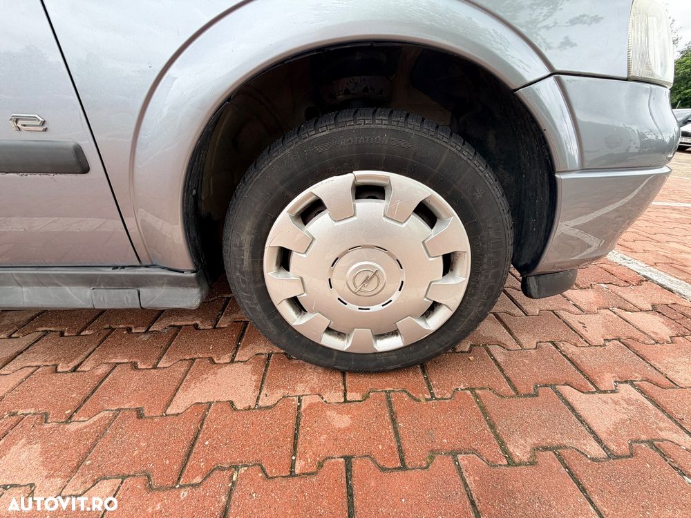 Opel Astra 1.6i Cosmo - 8