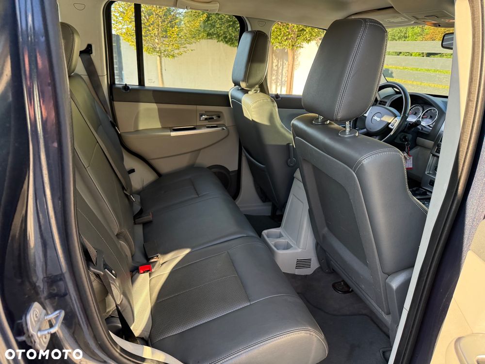 Jeep Cherokee 3.7 Limited - 36