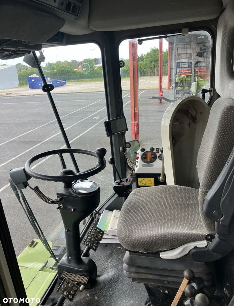 Claas CLAAS Dominator 130 Kombajn zbożowy ROK 2006 , hederu 3,9 m - 14