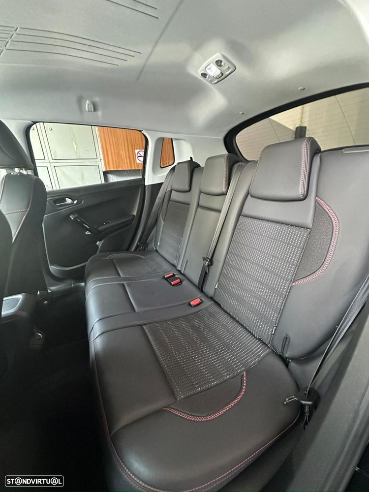 Peugeot 2008 1.2 PureTech GT Line EAT6 - 10