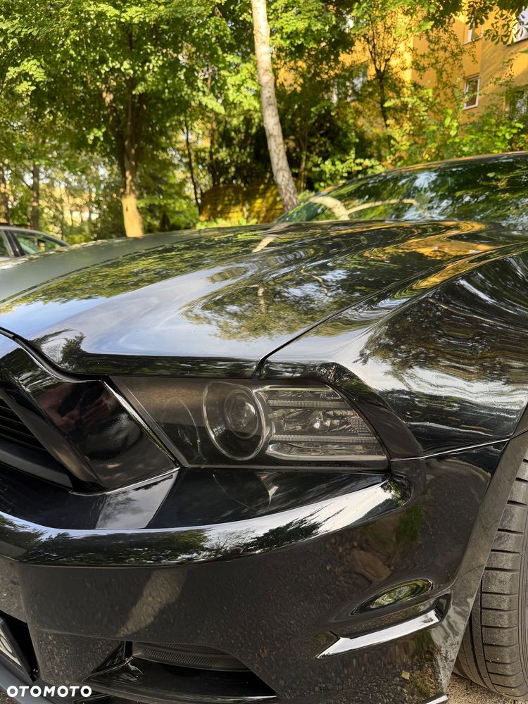 Ford Mustang 5.0 V8 GT - 12