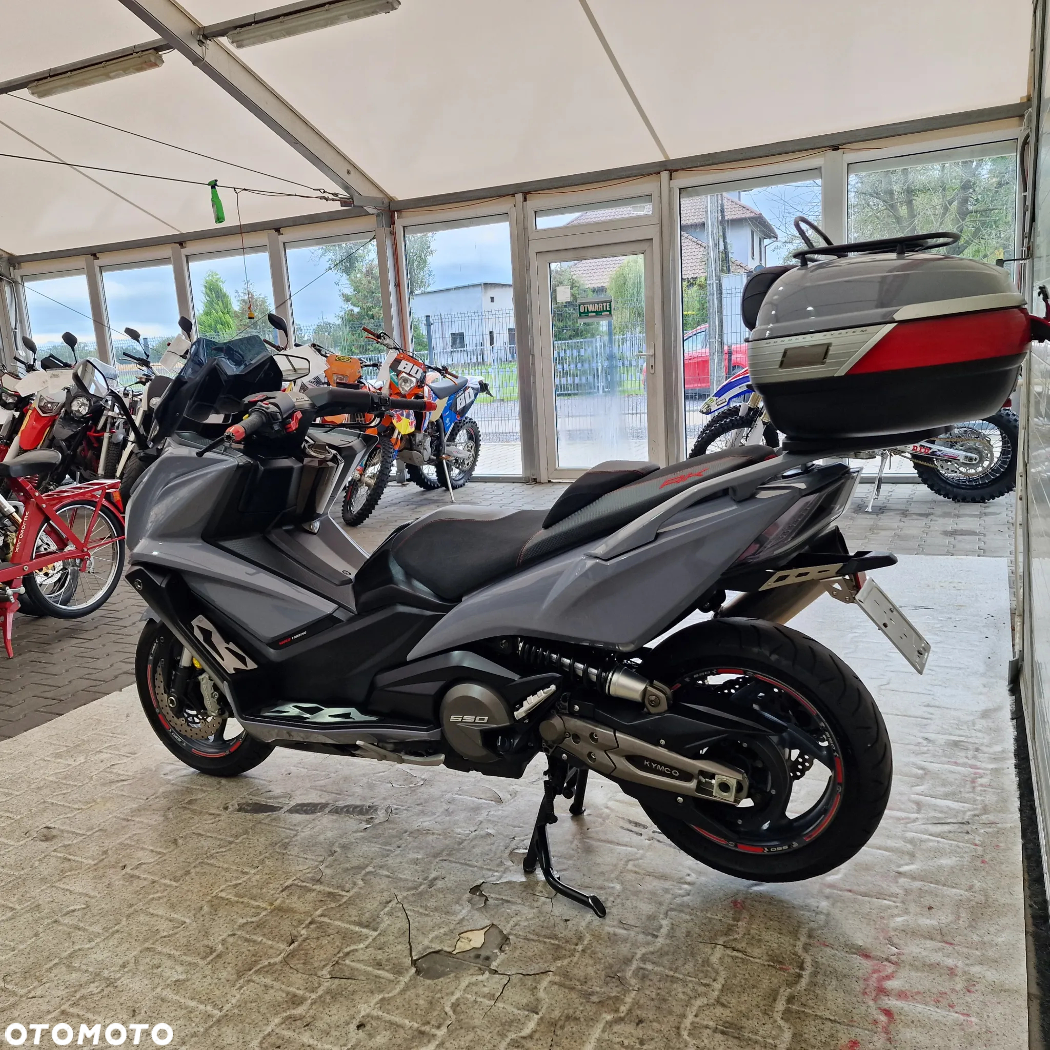 Kymco AK 550 - 18