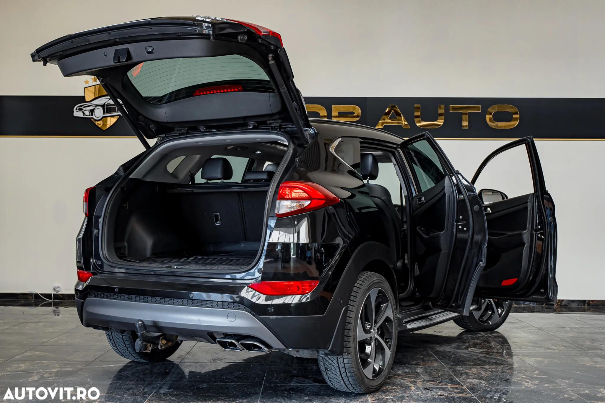 Hyundai Tucson 2.0 CRDI 4WD 8AT Premium - 27