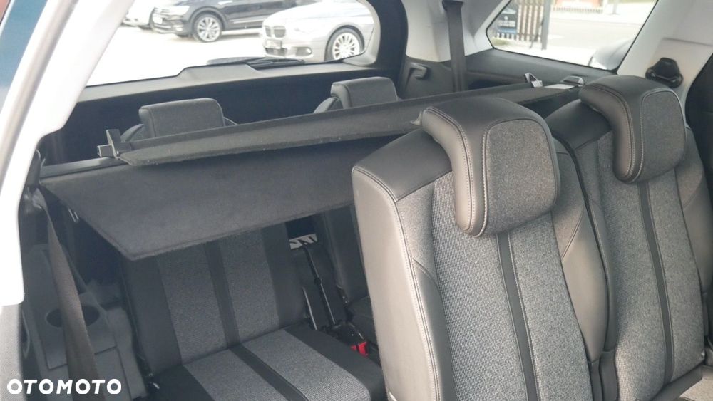Peugeot 5008 - 21
