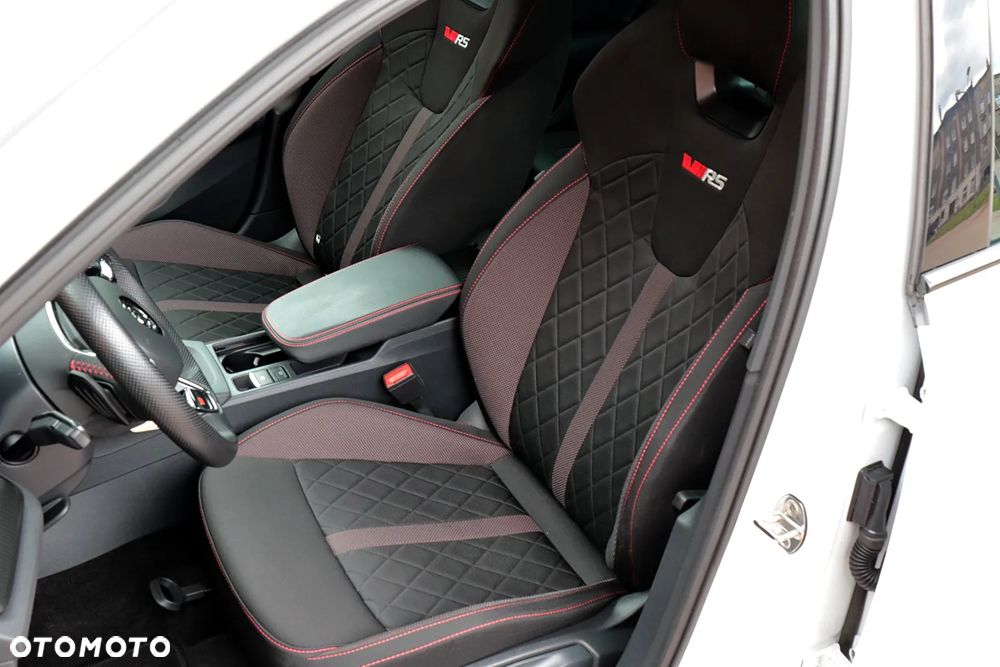 Skoda Octavia 2.0 TDI DSG RS - 25