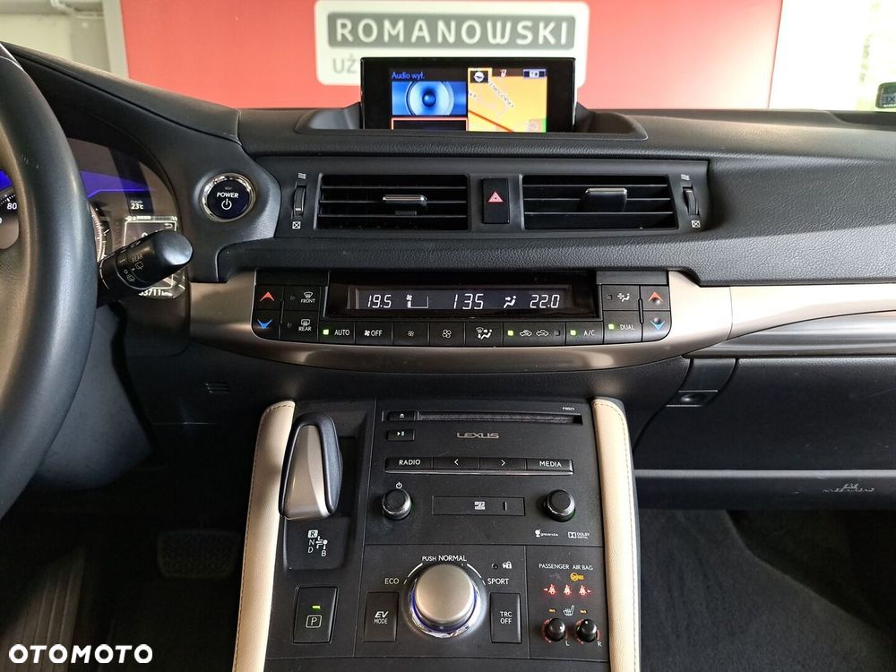 Lexus CT 200h Prestige - 20