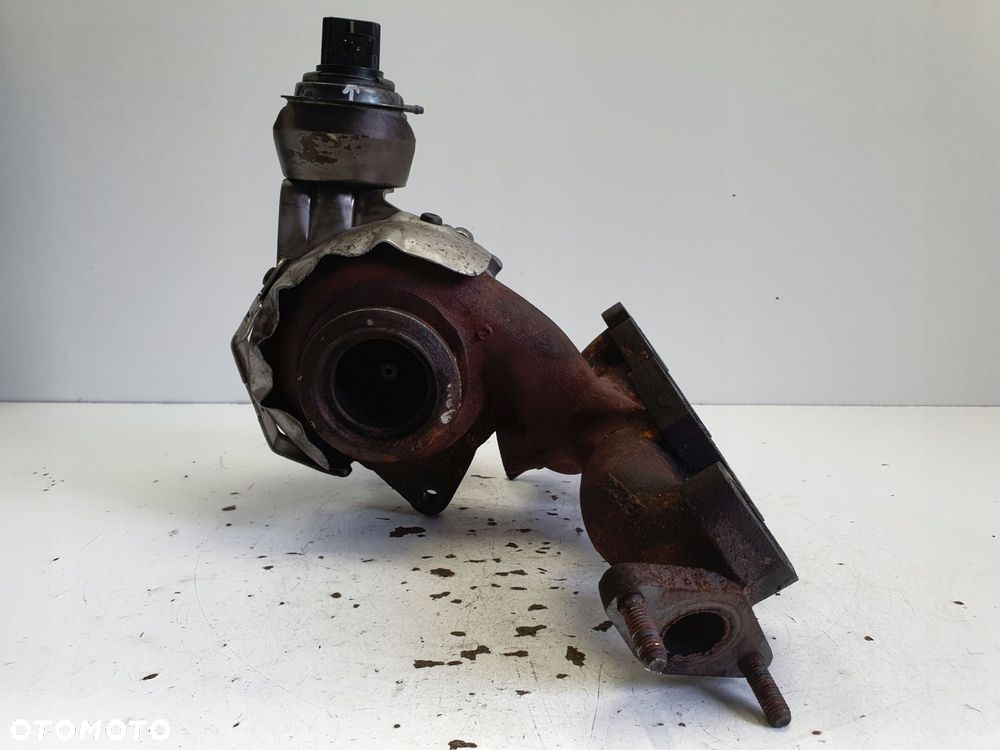 TURBOSPRĘŻARKA VW Passat B6 2.0 TDI _ turbo 03G253014K - 4