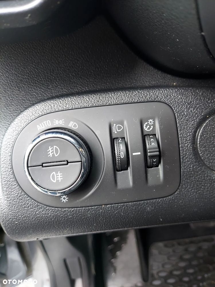 Opel Combo XL (bryg.) - 15