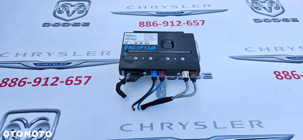 Chrysler Pacifica 2016- Moduł sterowania wideo Sterownik VRM dvd  P68227168AM 68227168AM - 1