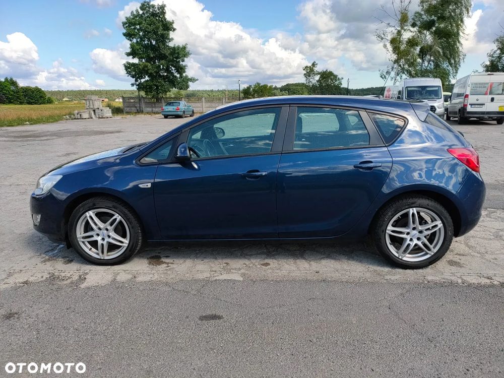 Opel Astra - 4