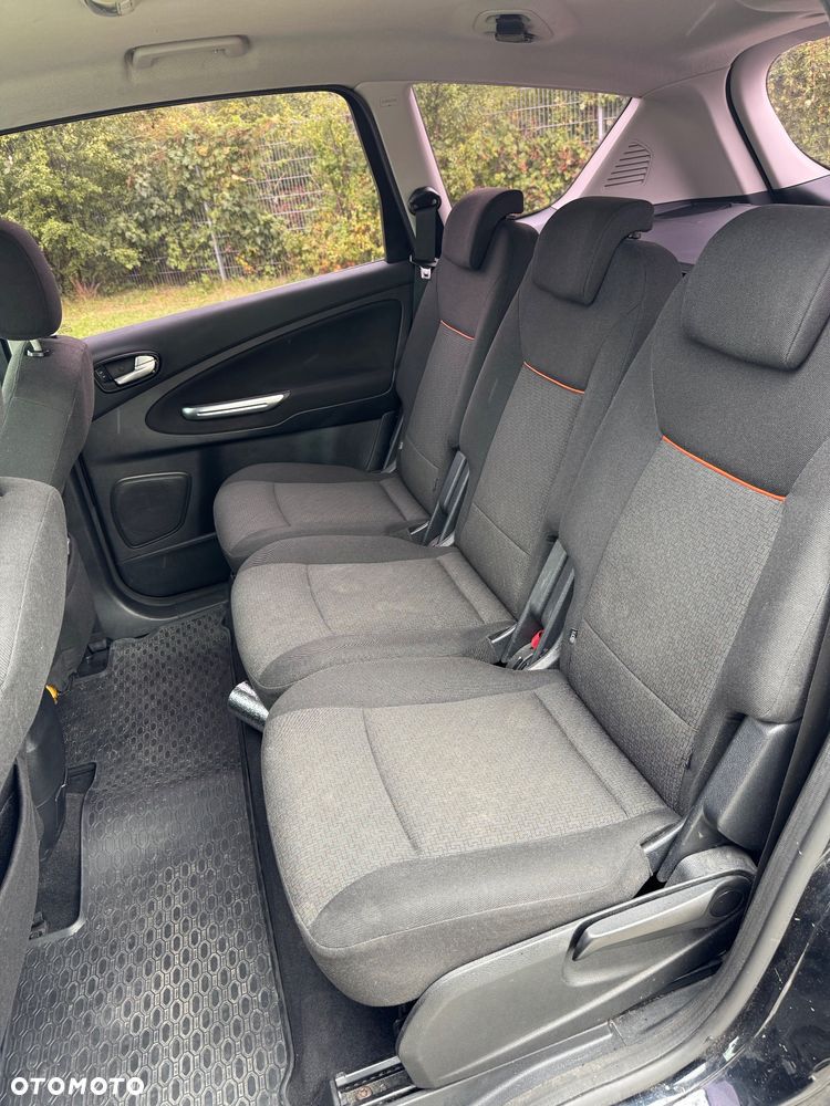 Ford S-Max 2.0 TDCi DPF Trend - 13