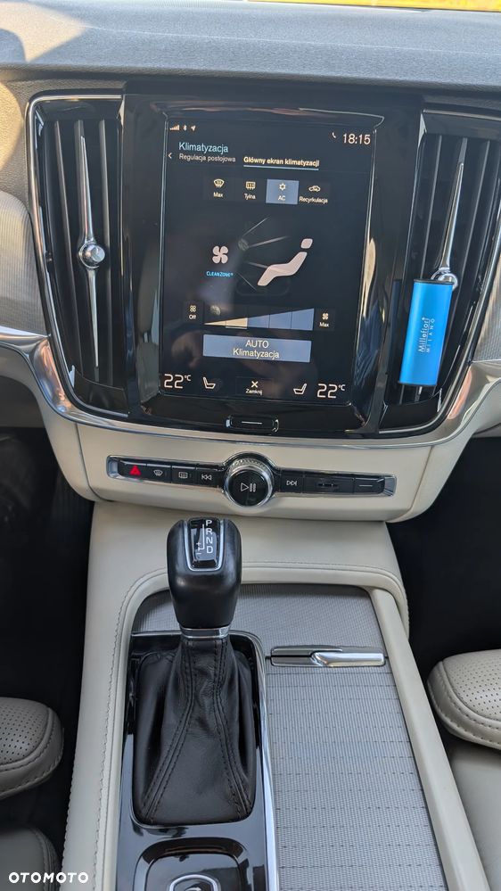 Volvo V90 Cross Country D4 AWD - 27