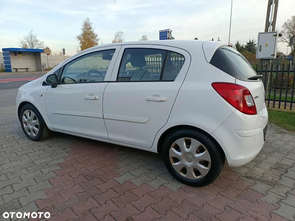 Opel Corsa - 8