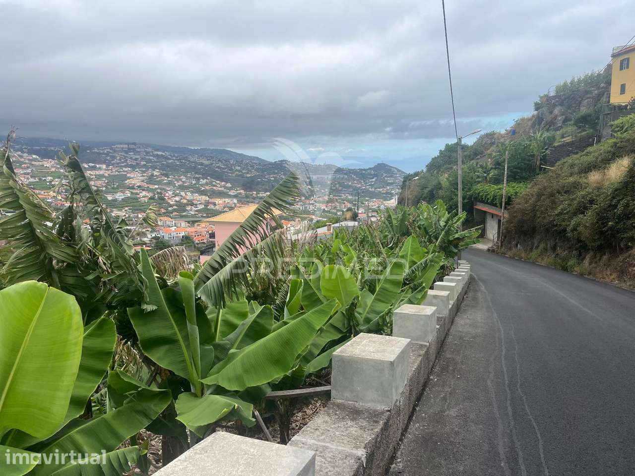 Terreno com 850m2 em Câmara de Lobos com vista Fabulosa - Grande imagem: 3/4
